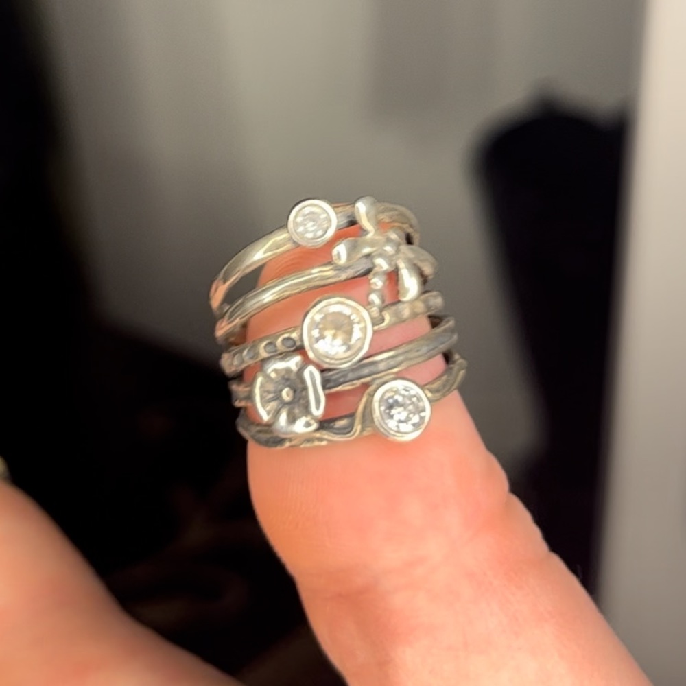 Beautiful rings - Picture 4 of 7